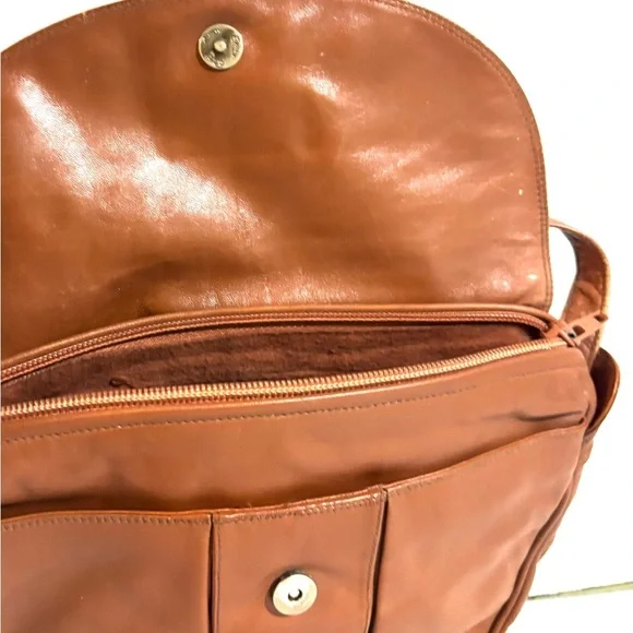 Chic Brown Leather Crossbody Bag - Picture 6 of 8